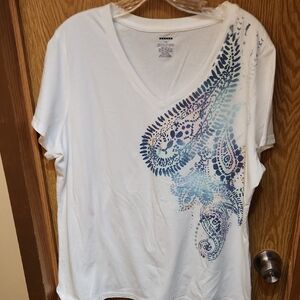 Avenue White and Blue Graphic Short Sleeve Tee